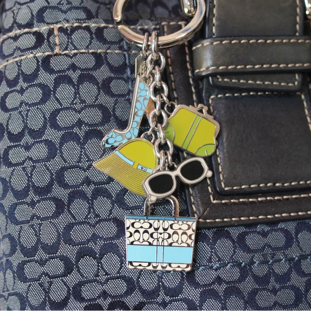 👛 SOLD 👛 - Picture 3 of 11